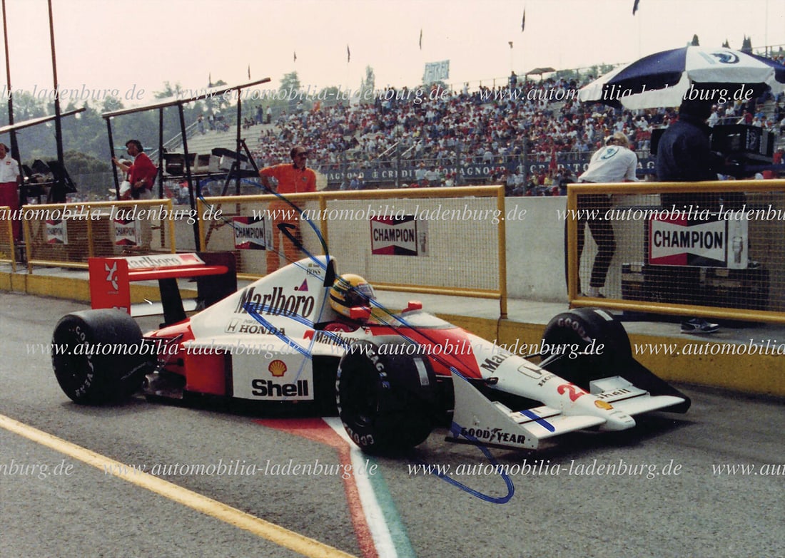 AYRTON SENNA hand-signed original color photograph Ayrton Senna, 10x15cm German Description (1 of 2)