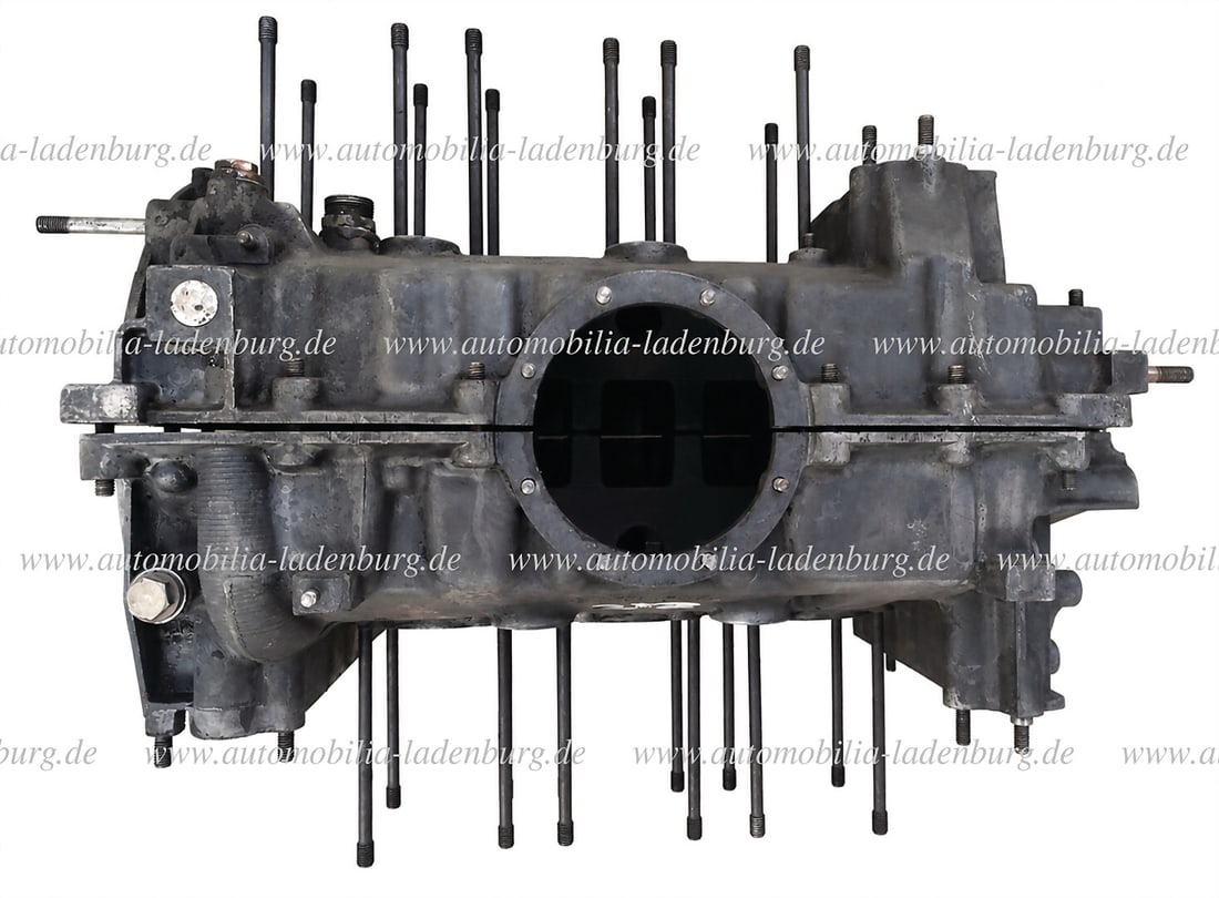 PORSCHE Magnesium engine housing / crankcase Porsche 911T (US), engine number 6106195, engine type (1 of 7)