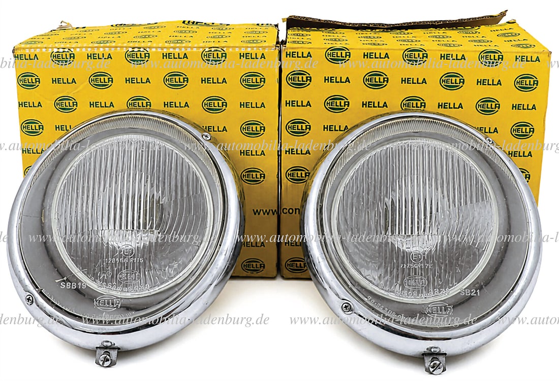 HELLA Set of two headlights for Porsche 356, part no. 26-60 370-03 (for SB 19, 20, 21), one: HELLA Set of two headlights for Porsche 356, part no. 26-60 370-03 (for SB 19, 20, 21), one headlight lens with crack, otherwise good condition (NOS) German Description HELLA Konvolut zwei Scheinwerfe