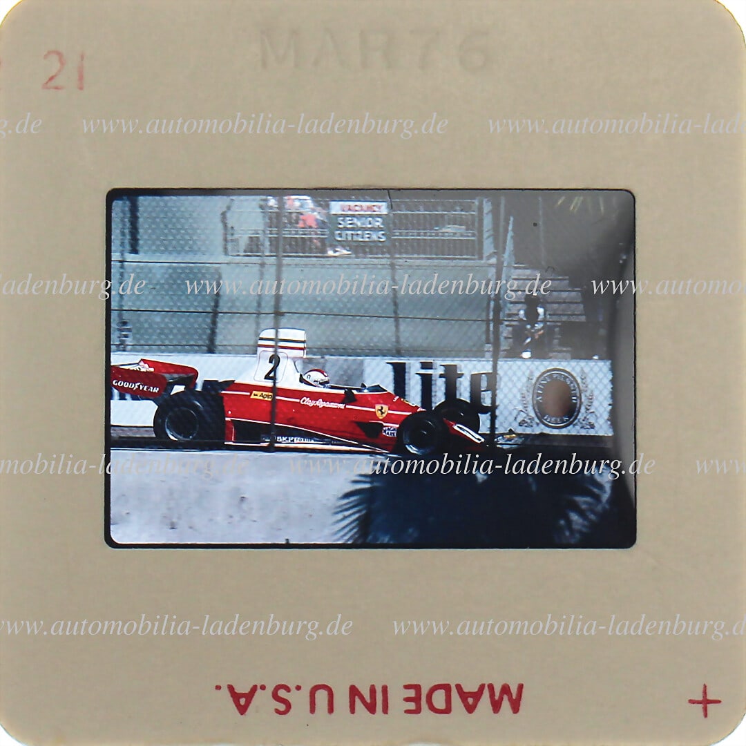 FERRARI Original color slide Clay Regazzoni on Ferrari 312T, Grand Prix USA 1976 German: FERRARI Original color slide Clay Regazzoni on Ferrari 312T, Grand Prix USA 1976 German Description FERRARI Original Farbdiapositiv Clay Regazzoni auf Ferrari 312T, Grand Prix USA 1976