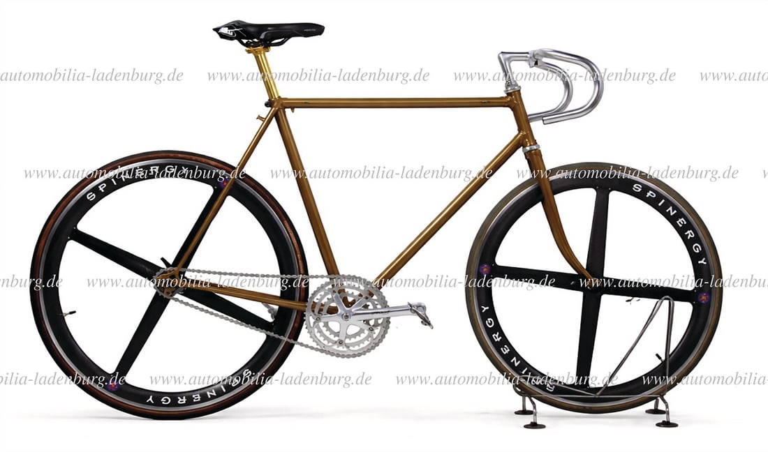 RICKERT Rickert Spezial, as a decorative object or to complete the bike, great paintwork, with: RICKERT Rickert Spezial, as a decorative object or to complete the bike, great paintwork, with Nervex frame, Spinergy carbon rims, Selle Italia saddle, Campagnolo Centaur crankset, Shimano pedals, tir
