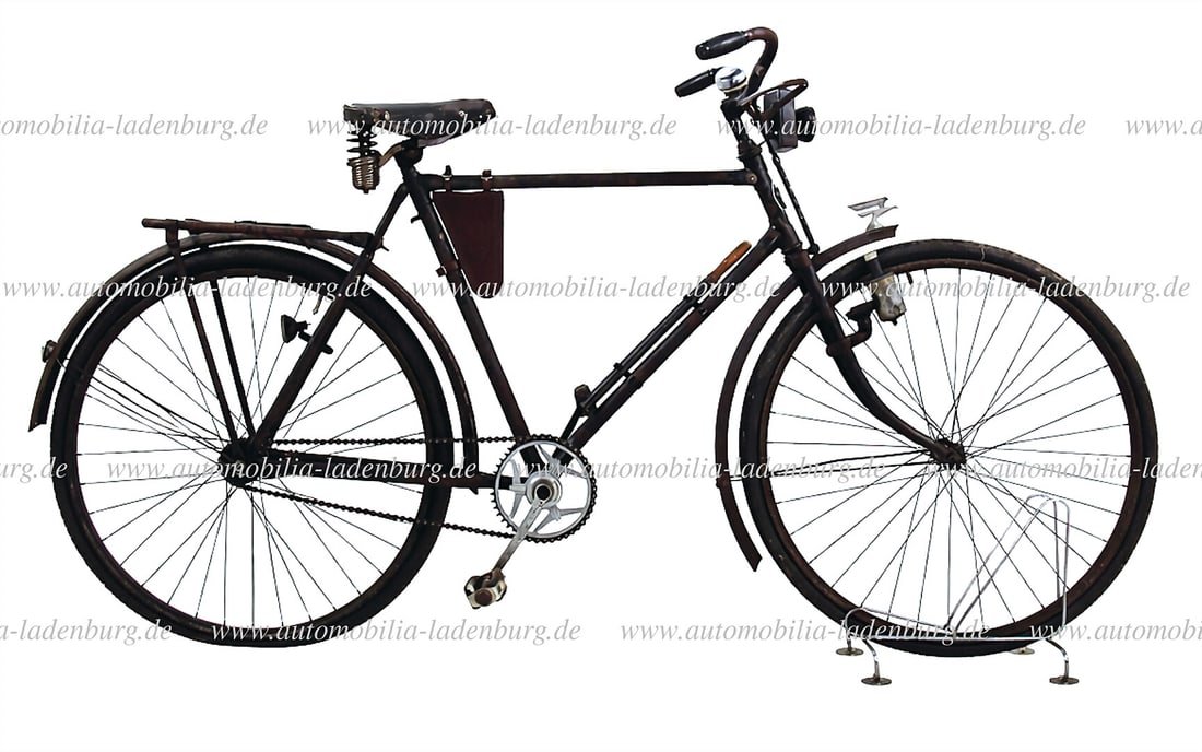 ADLER Ca. 1920s, Adler men's bicycle, frame number "1218782", with Torpedo DRP hub, Versmold saddle, (1 of 10)