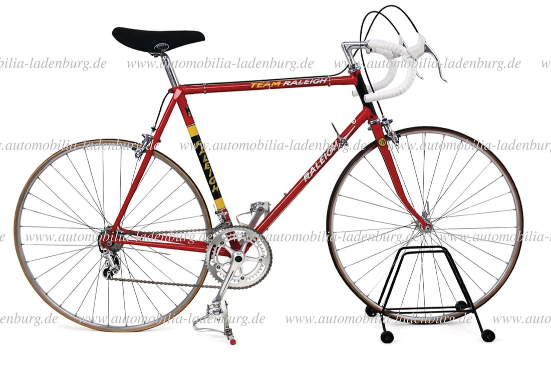 RALEIGH 1977, T.I. Raleigh Team NOS road bike, with Reynolds 531 steel frame, Campagnolo Nuovo: RALEIGH 1977, T.I. Raleigh Team NOS road bike, with Reynolds 531 steel frame, Campagnolo Nuovo Record complete groupset, Cinelli Unicanitor saddle, Cinelli stem 6 cm, Cinelli handlebars, Campagnolo pe