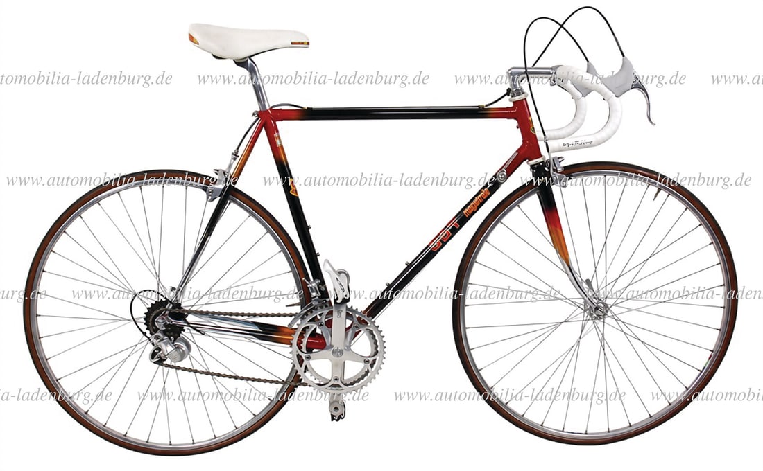 CBT ITALIA CBT Italia road bike, with Columbus SLX steel frame, Campagnolo Athena groupset, Selle: CBT ITALIA CBT Italia road bike, with Columbus SLX steel frame, Campagnolo Athena groupset, Selle Italia Turbo Special saddle, Cinelli stem 12cm, Cinelli handlebars with Bike Line leather strap, Campa