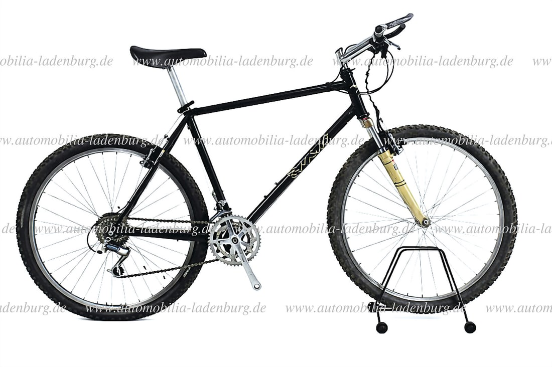CINELLI Lot 1612, Cinelli "The Man Machine", with aluminum frame, Shimano XTR complete groupset,: CINELLI Lot 1612, Cinelli "The Man Machine", with aluminum frame, Shimano XTR complete groupset, frame height 51cm - sporty high-end mountain bike from the early phase of performance MTB construction 