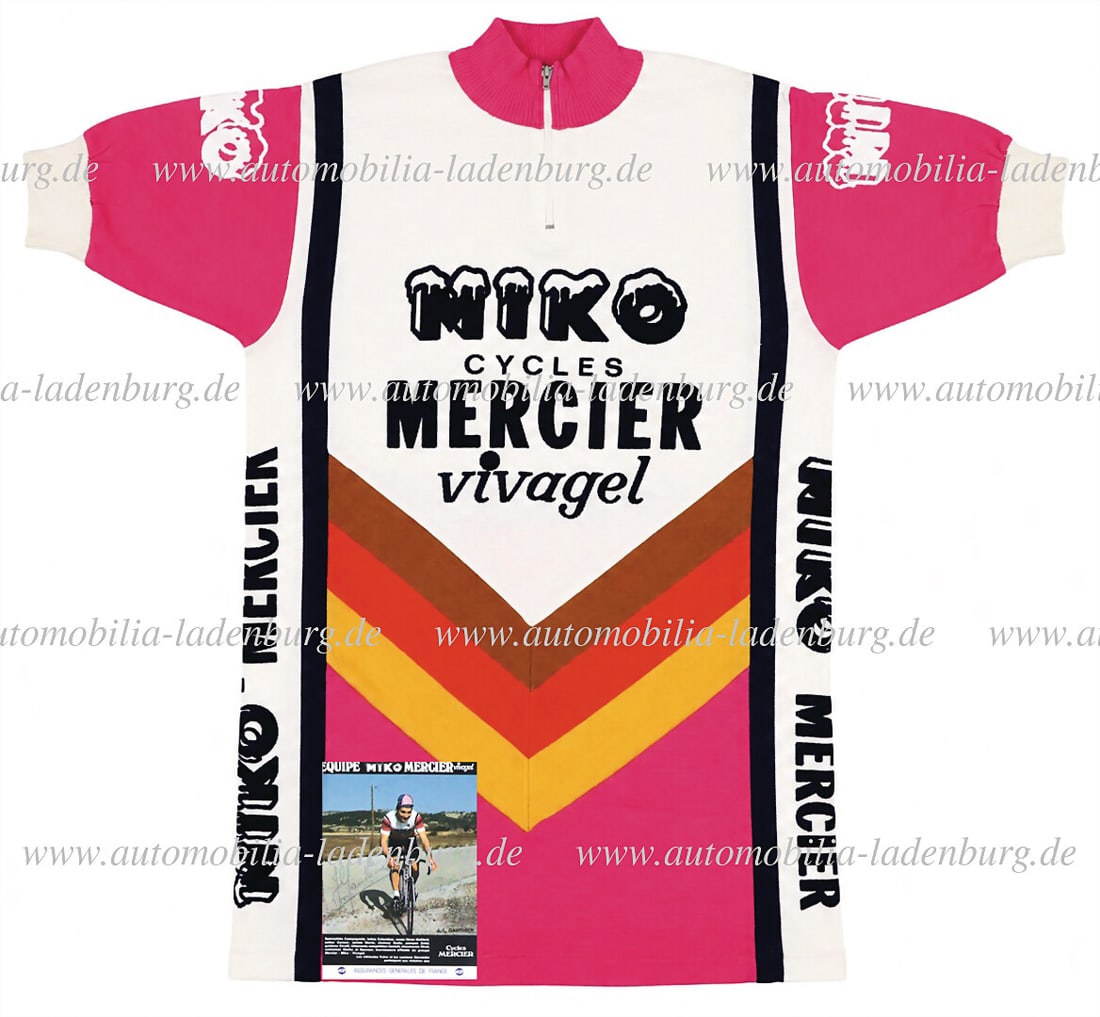 MIKO MERCIER Mixed lot of 2 pieces, including original Miko Mercier jersey (unknown manufacturer /: MIKO MERCIER Mixed lot of 2 pieces, including original Miko Mercier jersey (unknown manufacturer / Made in Italy), size 2, and signed factory postcard J.-L. Gauthier, 15x10.5cm German Description MIKO