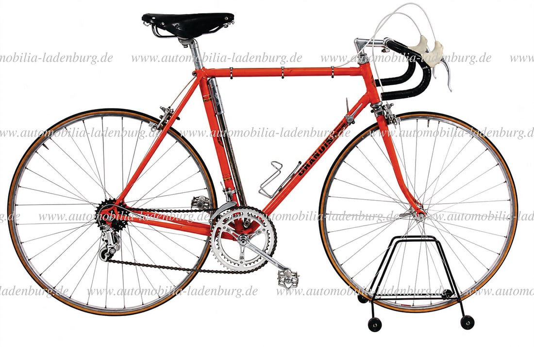 GRANDIS 1965, Grandis racing bike, with Silvano Grandis steel frame, original Grandis frameset,: GRANDIS 1965, Grandis racing bike, with Silvano Grandis steel frame, original Grandis frameset, Campagnolo crankset with Campagnolo chainrings, Campagnolo Record pedals, Campagnolo hubs, universal bra
