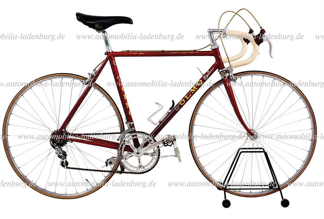 OLMO 1977, OLMO Competizione Speciale / Netri Competizione, handmade Italian professional racing: OLMO 1977, OLMO Competizione Speciale / Netri Competizione, handmade Italian professional racing bike, built with OLMO steel frame and OLMO fork in competition paint, Campagnolo Super Record headset, 