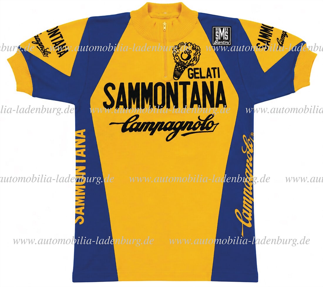 SAMMOTANA / DARIO MARIUZZO Mixed lot of 3 pieces, including original Sammotana jersey (manufacturer: SAMMOTANA / DARIO MARIUZZO Mixed lot of 3 pieces, including original Sammotana jersey (manufacturer Santini), size 3, as well as signed postcard Dario Mariuzzo and postcard cycling team, 15x10.5cm / 2