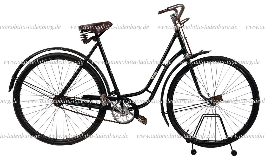 MIFA 1940, MIFA ladies' bicycle, with MIFA headset, elaborately designed MIVA chainring, chain (1 of 6)