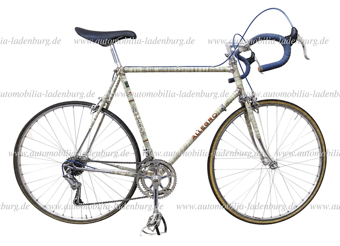 ALLEGRO ca. 1970s, Allegro racing bike, with Reynolds steel frame, Campagnolo Super Record complete: ALLEGRO ca. 1970s, Allegro racing bike, with Reynolds steel frame, Campagnolo Super Record complete groupset, Campagnolo rear derailleur, Campagnolo front derailleur, Campagnolo crankset, Campagnolo b