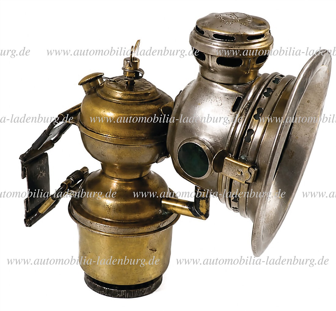 POWELL&HAMMER Bicycle carbide/acetylene lamp, "Powell & Hammer, Revenge, Birmingham", original clear (1 of 2)