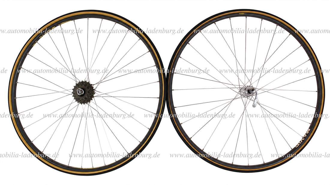 MAVIC mixed lot of 2 pieces, Mavic road bike rims with tires (front/rear), Campagnolo hub & quick (1 of 1)
