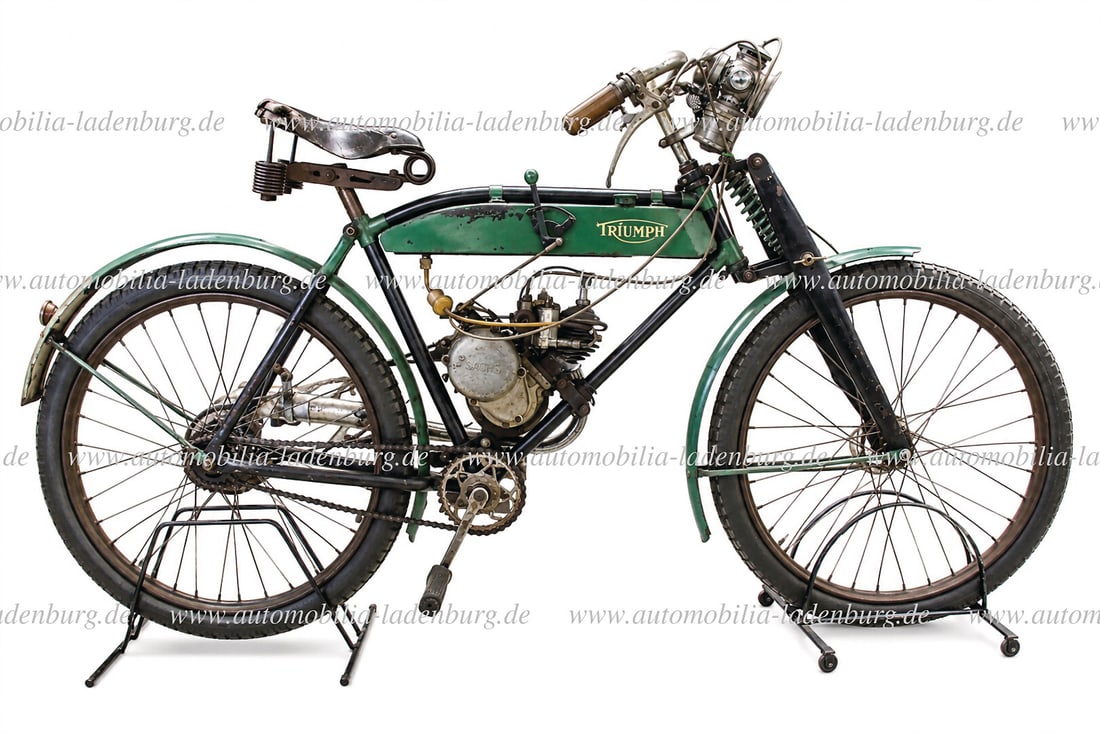 TRIUMPH 1931, "Triumph Twin Motorfahrrad", 74-cc Sachs engine no. 98260, early German motorcycle, (1 of 6)