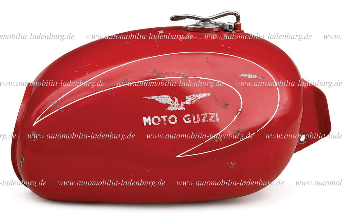 MOTO GUZZI ca. 1950-1960s, Moto-Guzzi tank, with original tank cap, in need of restoration German (1 of 3)