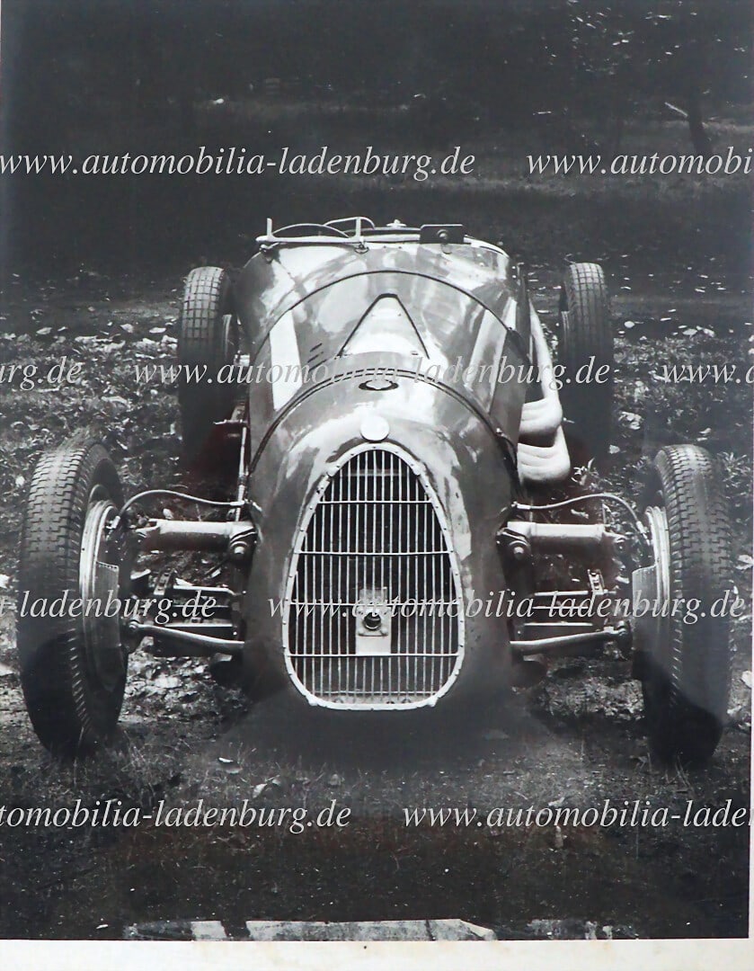 MAYBACH 1959, original b/w photograph Maybach Special in Australia, stamped "H.Dacre Stubbs" on the (1 of 2)