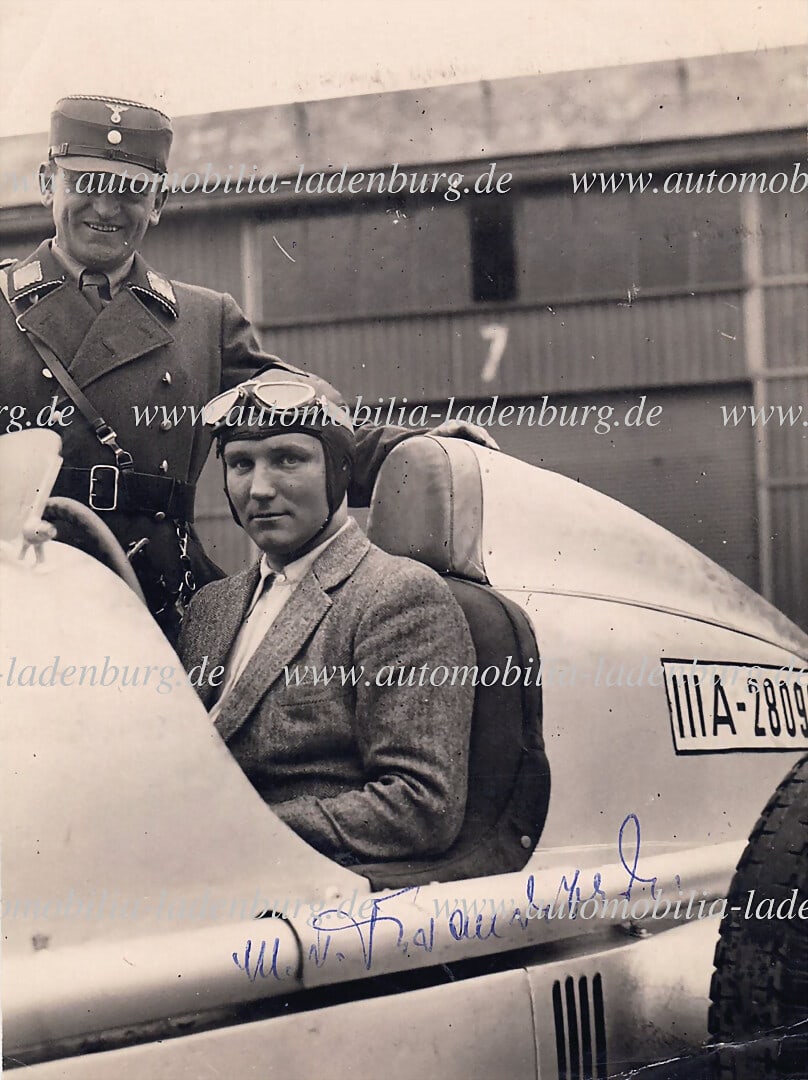 MERCEDES BENZ 1934, original b/w photograph, Manfred von Brauchitsch at the wheel of the new: MERCEDES BENZ 1934, original b/w photograph, Manfred von Brauchitsch at the wheel of the new Mercedes Benz W25, test drives NÃ¼rburgring, signed by Brauchitsch, 16x12cm German Description ME