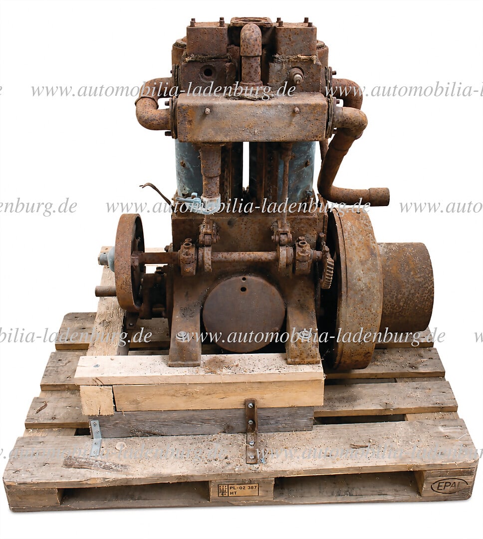 DAIMLER MOTORS COMPANY October 23, 1893, 3hp, two-cylinder marine engine, engine number 602 (1 of 5)