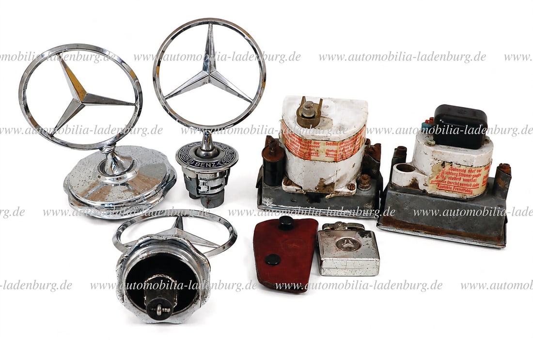 MERCEDES-BENZ Mixed lot including two VDO on-board clocks (1x 1115420011), 3x radiator stars (1x (1 of 1)