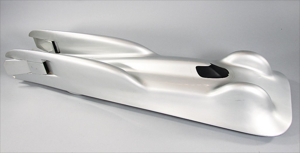 PORSCHE probably '50s/'60s, wind tunnel model for: PORSCHE probably '50s/'60s, wind tunnel model for tests, Mercedes-Benz T80 (Ferdinand Porsche Senior), length: 112 cm, height: 23cm, at the broadest place: 34cm, movable tailfin, the vehicle was prese