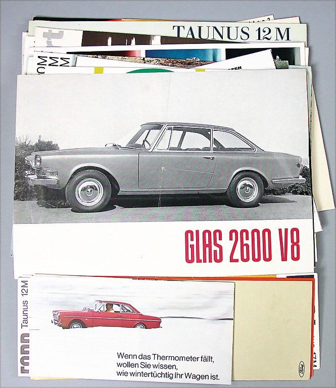 '60s, mixed lot of 33 pieces, sale documents/sales: '60s, mixed lot of 33 pieces, sale documents/sales brochures/price lists different manufacturer, among them e.g. Daf, Glas 2600 V8, Ford Taunus 20 M, Taunus 17 M, Taunus 12 M, Peugeot convertible 404,