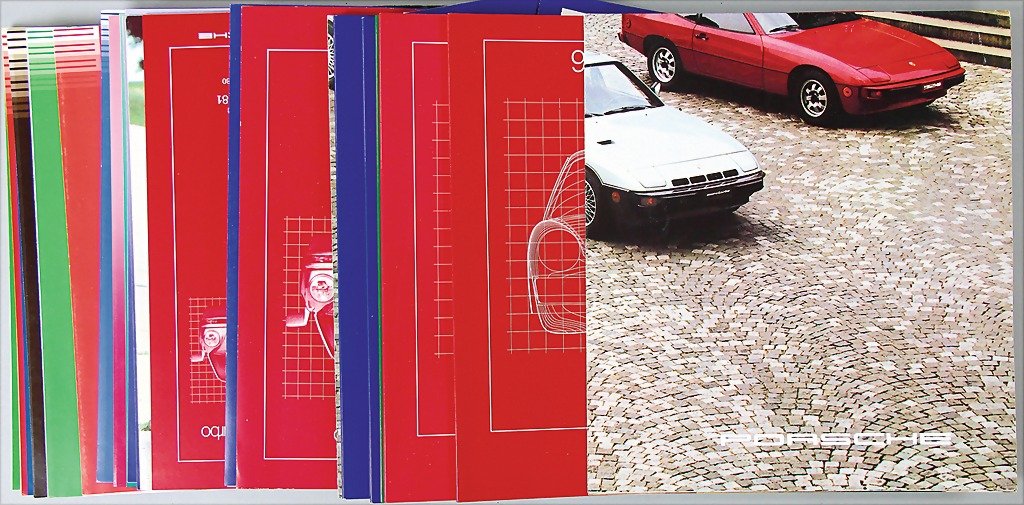 PORSCHE mixed lot from the '70s/'80s, sales: PORSCHE mixed lot from the '70s/'80s, sales catalogs/sales brochures/price lists, among them e.g. 911 SC, 911 Turbo, 928, 928 S, 924, 924 Turbo, price list models 1981, etc., all in German, good condi