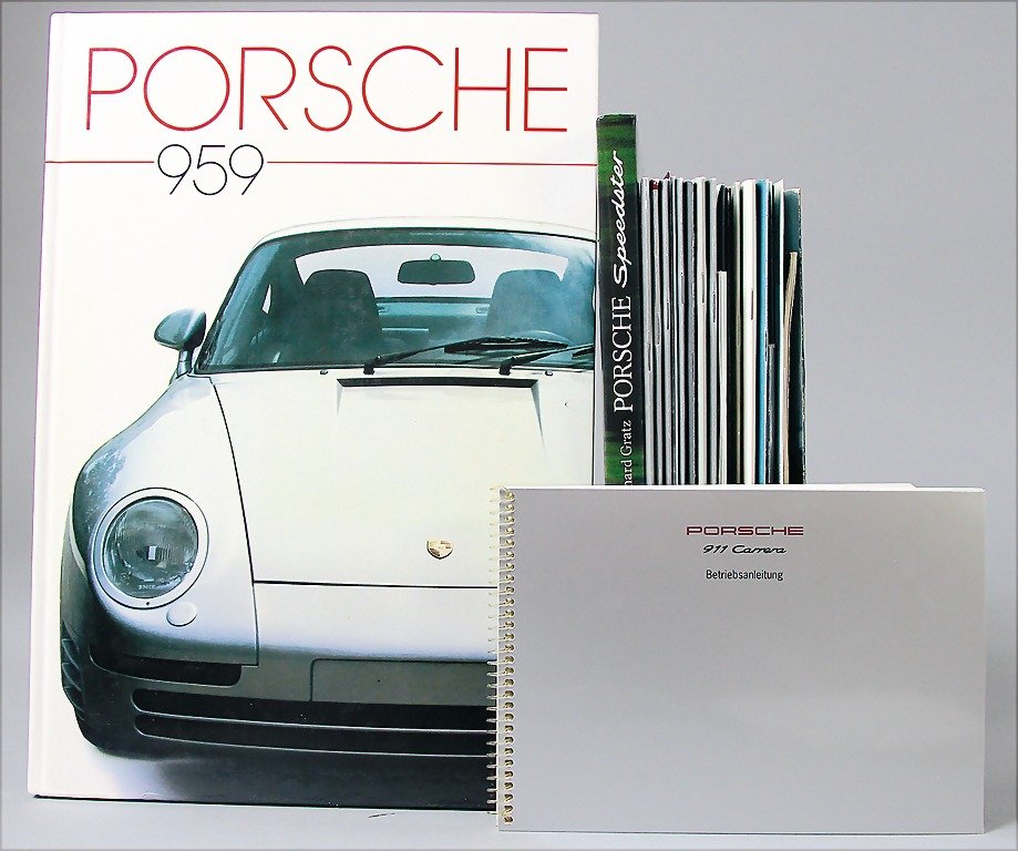 PORSCHE mixed lot 37 pieces, sale documents, sales: PORSCHE mixed lot 37 pieces, sale documents, sales catalogs and also price lists, '70s, '80s and '90s, among them price list Porsche 911, 911 S and also Carrera and Turbo 1974 and 1975, and also price