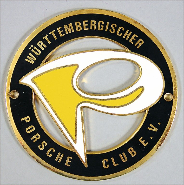 PORSCHE badge "Württembergischer Porsche Club e.V.",: PORSCHE badge "Württembergischer Porsche Club e.V.", '60s, manufacturer Heubach, fire-gilded, with a diameter of 9 cm, condition 1-2 German Description PORSCHE Plakette "Württembergischer Porsche Cl