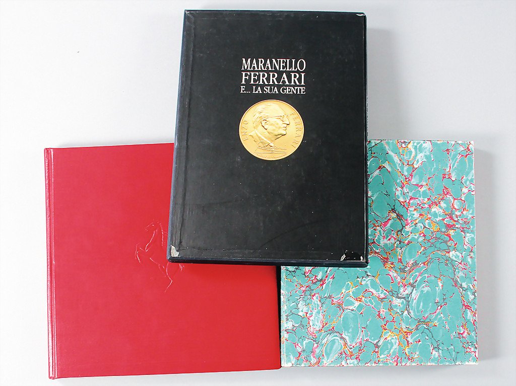 mixed lot of 3 books with the topic Ferrari, No. 1:: mixed lot of 3 books with the topic Ferrari, No. 1: "Ferrari Beauty & Detail", limited edition No. 360/2500, in English, No. 2: "Ferrari 250 Gran Turismo", limited No. 45/3000, by Cutrera, from 1992, 