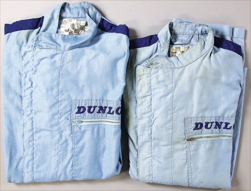 LES LESTON 2x race suit '60s driver jacket with Dunlop: LES LESTON 2x race suit '60s driver jacket with Dunlop embroidery, each with size 38, with traces of usage, German Description LES LESTON 2x Rennanzug 60er Jahre Fahrerjacke mit Dunlop-Stickerei, jewe
