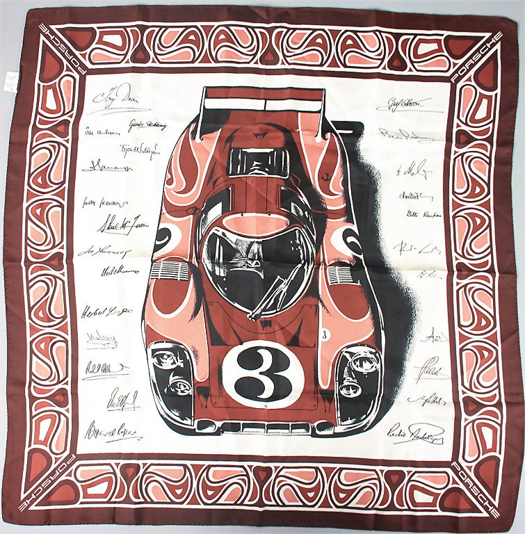 PORSCHE '70s, silk scarf, Porsche 917, with facsimile: PORSCHE '70s, silk scarf, Porsche 917, with facsimile signatures of all drivers, among them Herbert Linge, Vic Elford, Günther Steckkönig, Brian Redman, Willi Kauhsen, Rudi Lins, etc., 90 x 90 cm, i