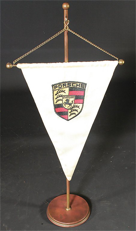 PORSCHE pennant, early '70s, height 50 cm, good: PORSCHE pennant, early '70s, height 50 cm, good condition German Description PORSCHE Wimpel, Anfang 70er Jahre, Höhe 50 cm, guter Zust.