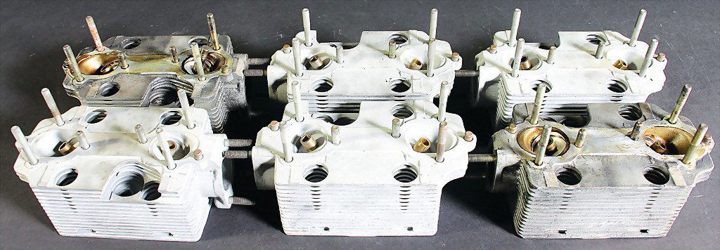 PORSCHE mixed lot of 6 cylinder heads, thereof 2x used, (1 of 1)