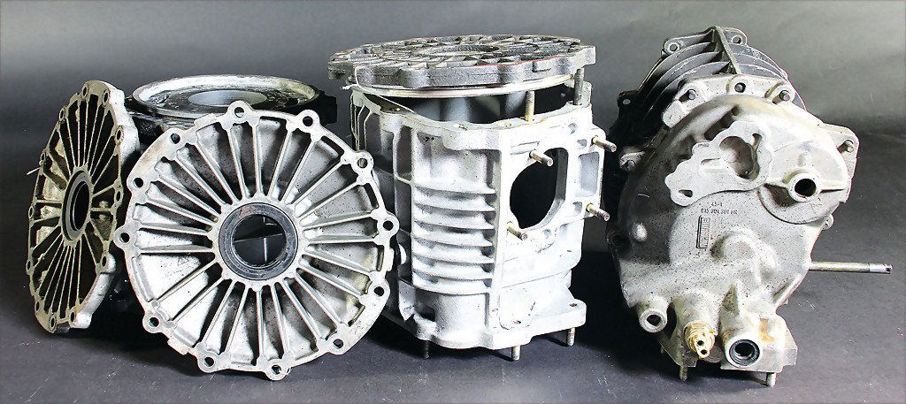 PORSCHE mixed lot of 7 gear parts, among them (1 of 1)