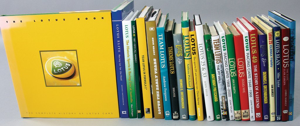 mixed lot of 24 pieces, books about Lotus, among them (1 of 1)