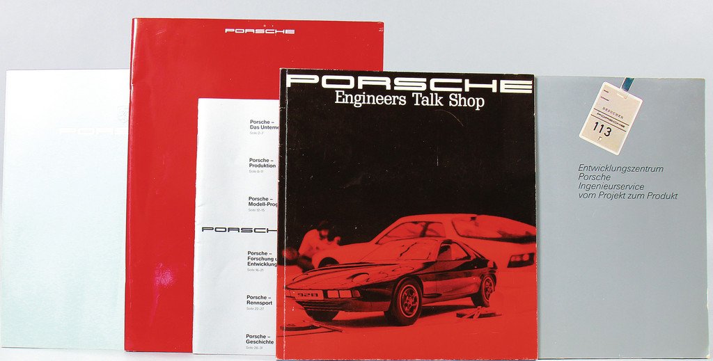 PORSCHE mixed lot of 5 pieces '70s/'80s, among them: PORSCHE mixed lot of 5 pieces '70s/'80s, among them catalog "Entwicklungszentrum Porsche Ingenieurservice: Vom Projekt zum Produkt" from the early '70s, 60 pages, among them e.g. brochure "Engineers T