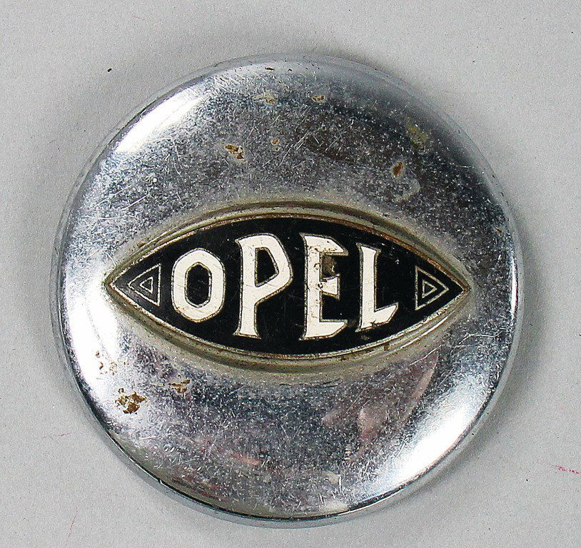 OPEL cover with Opel-eye, '20s, with a diameter of 8.5 (1 of 1)