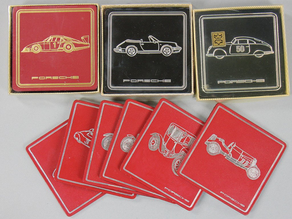 PORSCHE 24 glass coasters from leather, 12 x red, 12x: PORSCHE 24 glass coasters from leather, 12 x red, 12x B, partially original packaging German Description PORSCHE 24 Glasuntersetzer aus Leder, 12 x Rot, 12x Schwarz, teilweise originalverpackt
