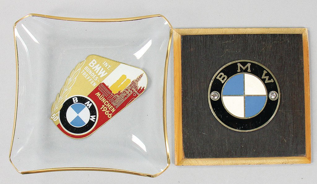 BMW mixed lot 2-pieces, No. 1: ashtray international (1 of 1)