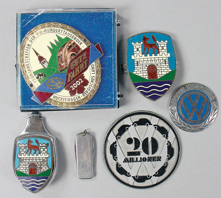 VOLKSWAGEN Mixed lot of 6 pieces, 2x badge for the car (1 of 1)