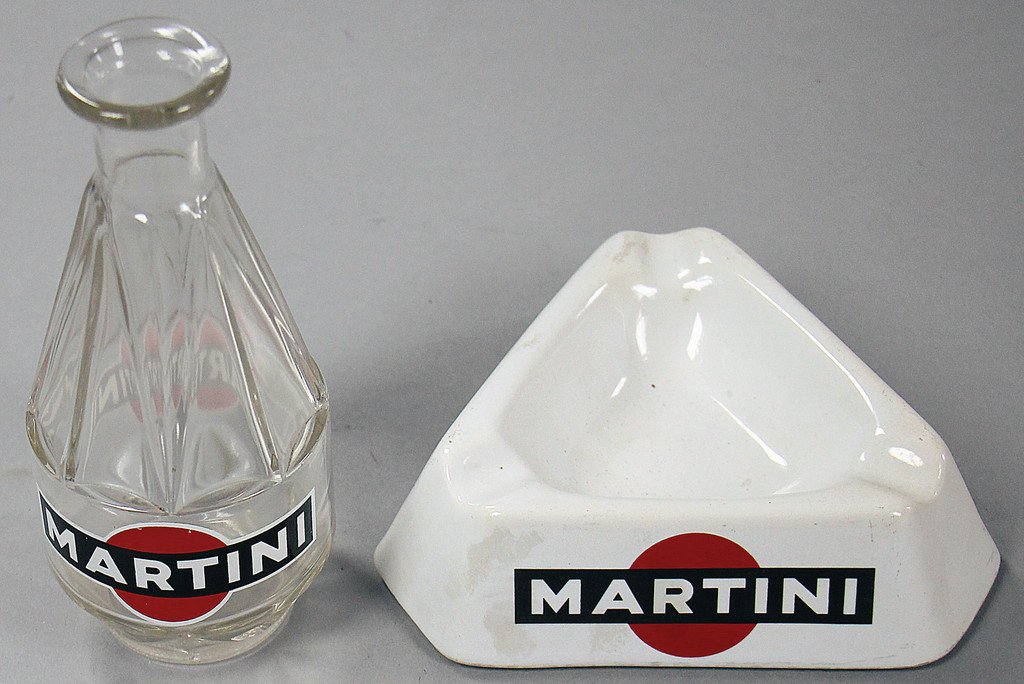 MARTINI Ashtray and vase, '70s German Description: MARTINI Ashtray and vase, '70s German Description Martini Aschenbecher und Blumenvase, 70er Jahre