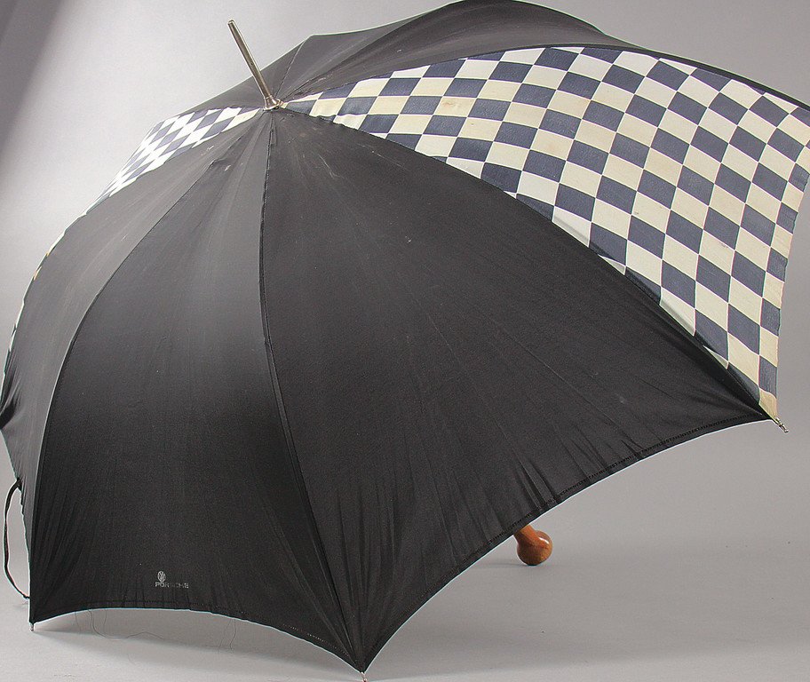 PORSCHE '70s, Porsche umbrella, color black, with: PORSCHE '70s, Porsche umbrella, color black, with protective cover, dirty, with smaller holes, otherwise good condition German Description PORSCHE 70er Jahre, Porsche Regenschirm, Farbe schwarz, mit S