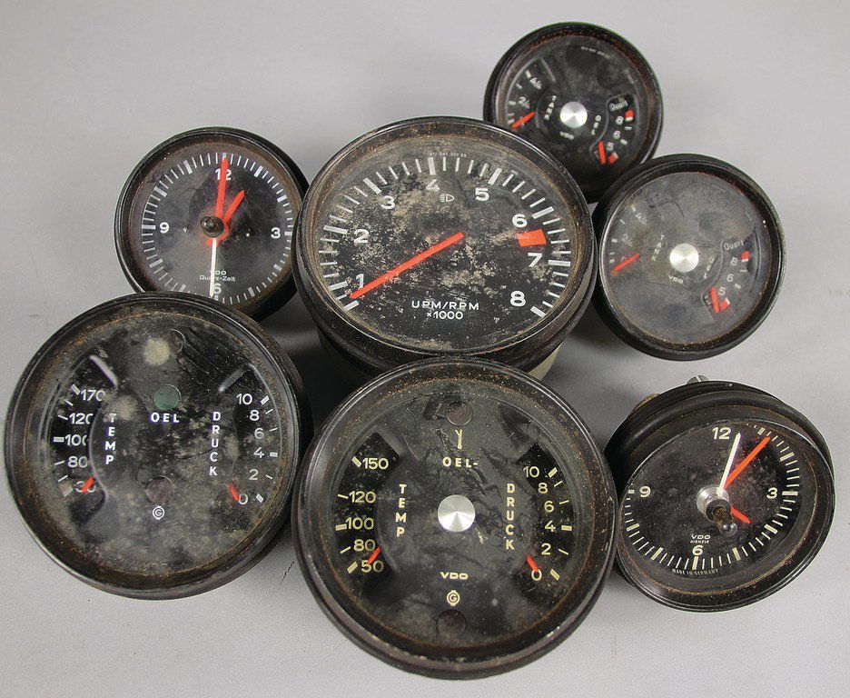 PORSCHE/VDO Mixed lot of board appliances . 7 pieces, (1 of 1)