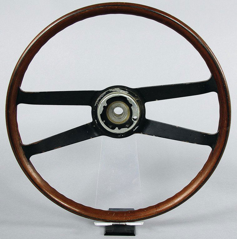 PORSCHE Wood steering wheel Porsche 911, stamped VDM (1 of 1)
