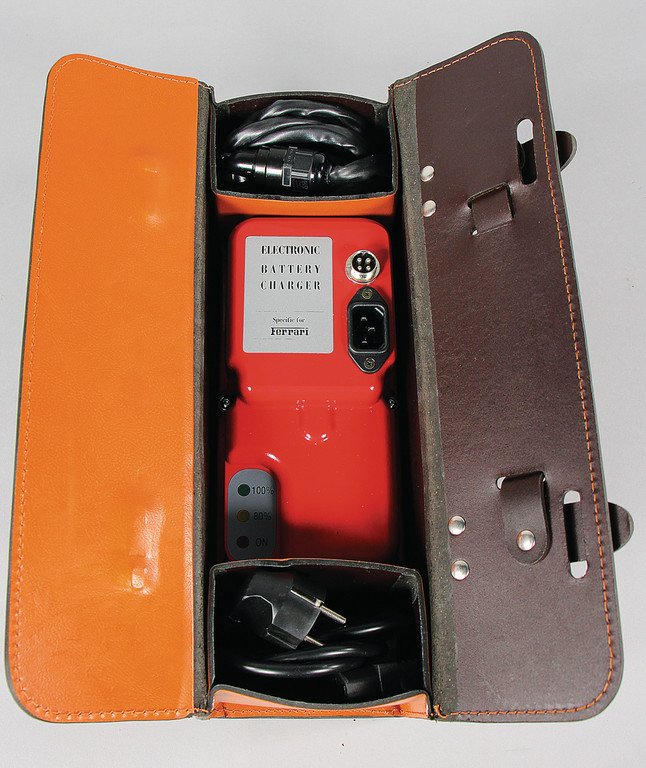 FERRARI Battery charger for model 599 GTB, very (1 of 1)