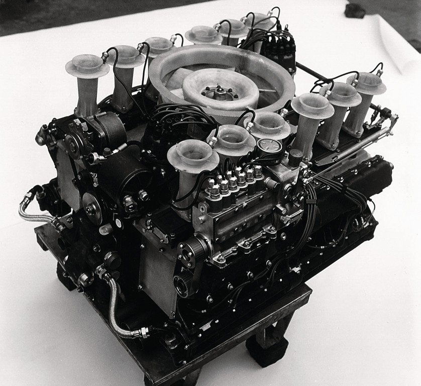 PORSCHE Original company photo, (on the back stamped (1 of 1)