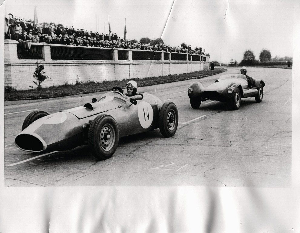 Russia 1958/1961, racing cars in Moscow resp. (1 of 2)