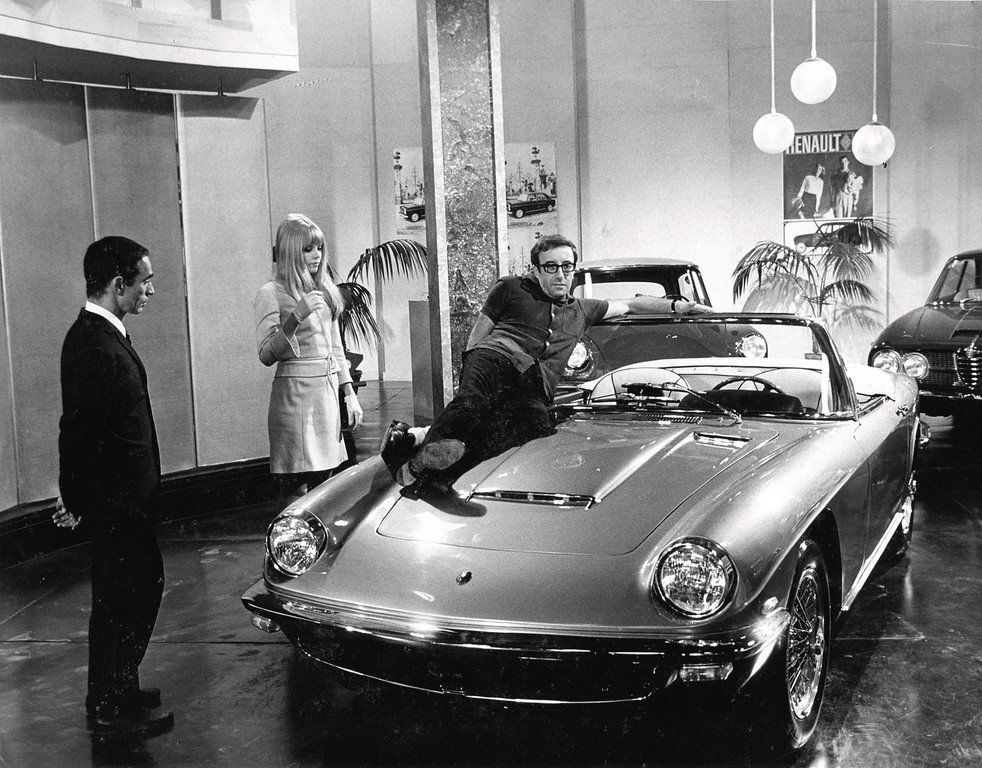 Original B/W press photo, Woody Allen, lying on a (1 of 1)