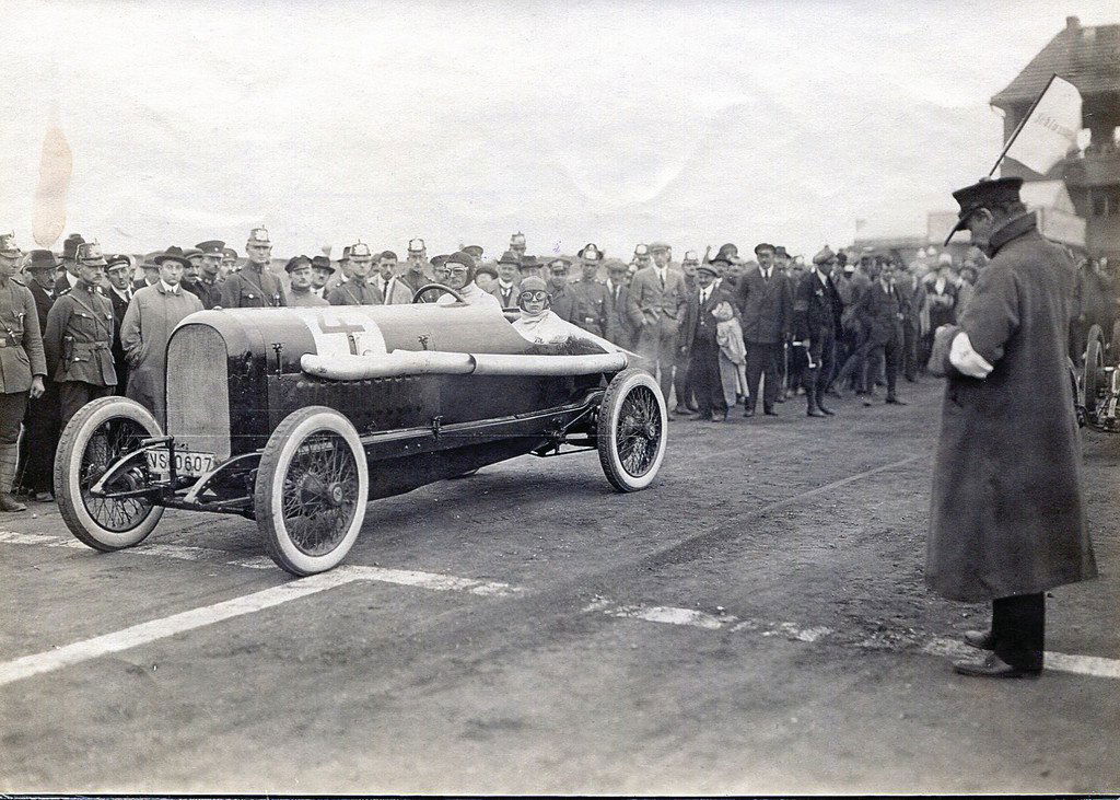 Original B/W press photo Avus race 1921, Breckheimer in (1 of 1)