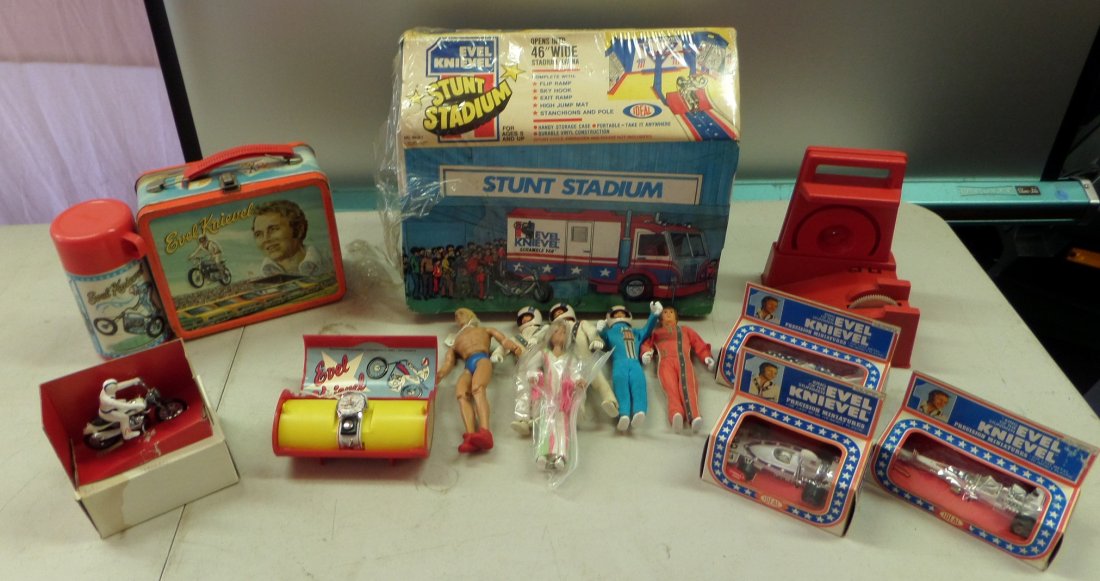 Evel Knievel collectables lot ~ lunch box, thermos, watch, stunt stadium, etc. (1 of 11)